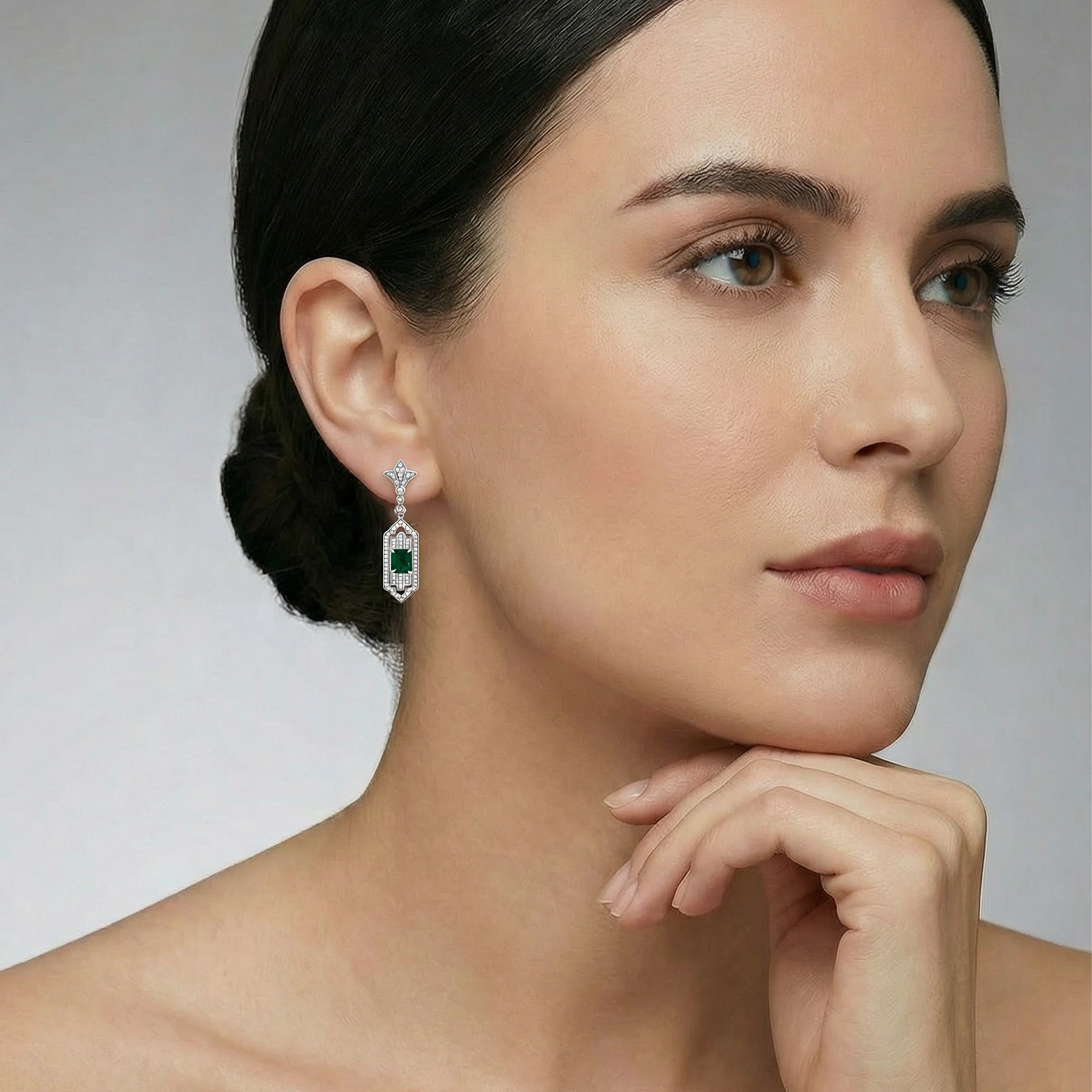 S925 Silver Earrings with Cultivated Emerald